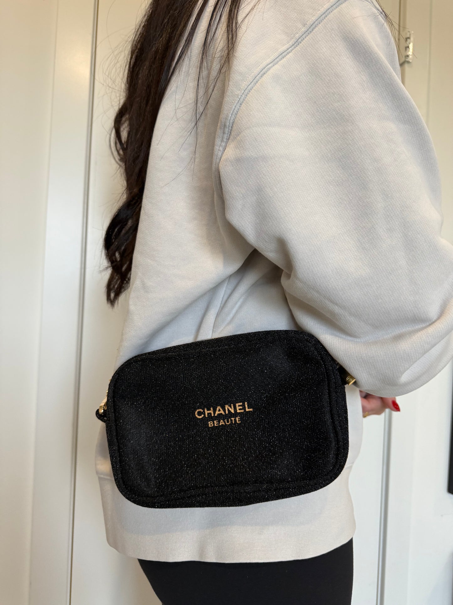 New Chanel beaute crossbody with adjustable ball strap chain ! Fits wallets phones keys makeup etc