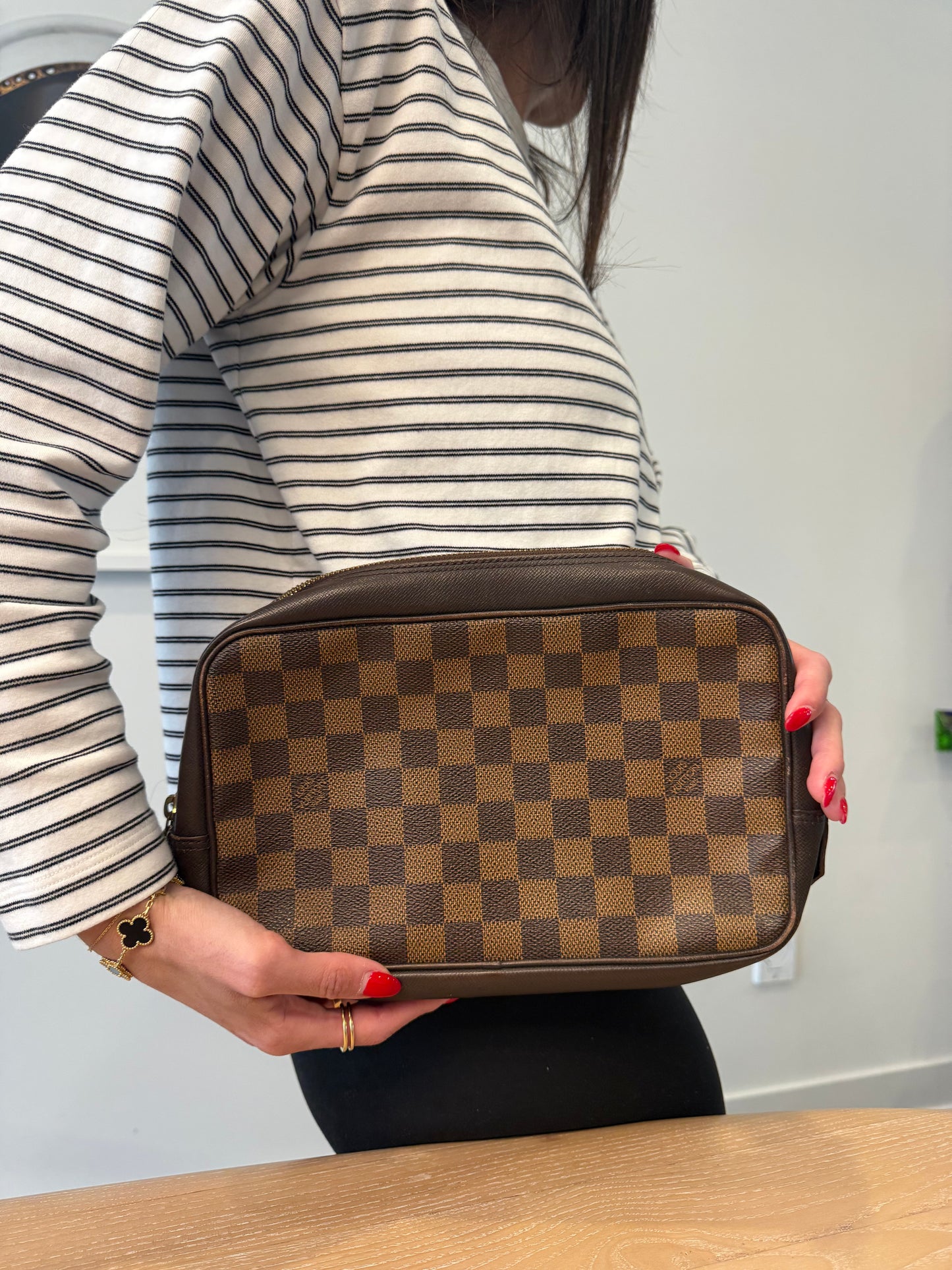 Louis Vuitton zip around damier ebene cosmetic Gm clutch fits phones makeup water bottles etc