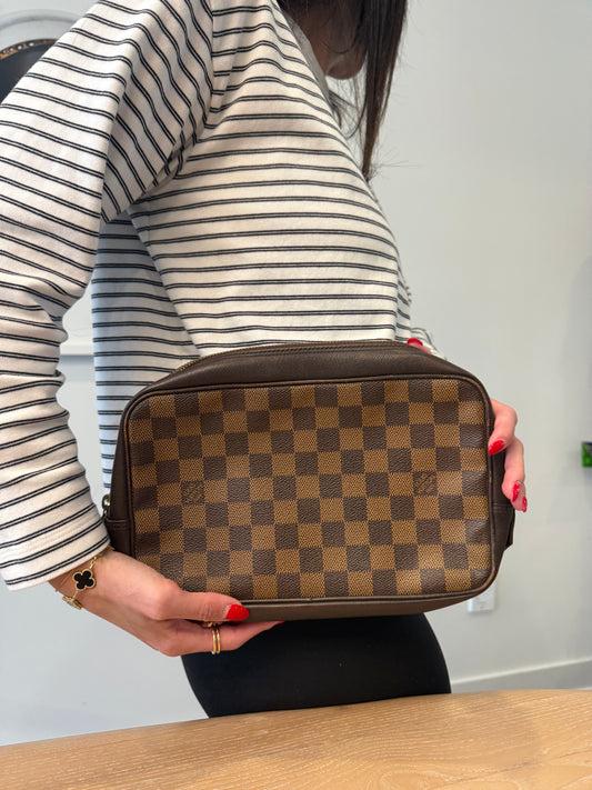 Louis Vuitton zip around damier ebene cosmetic Gm clutch fits phones makeup water bottles etc