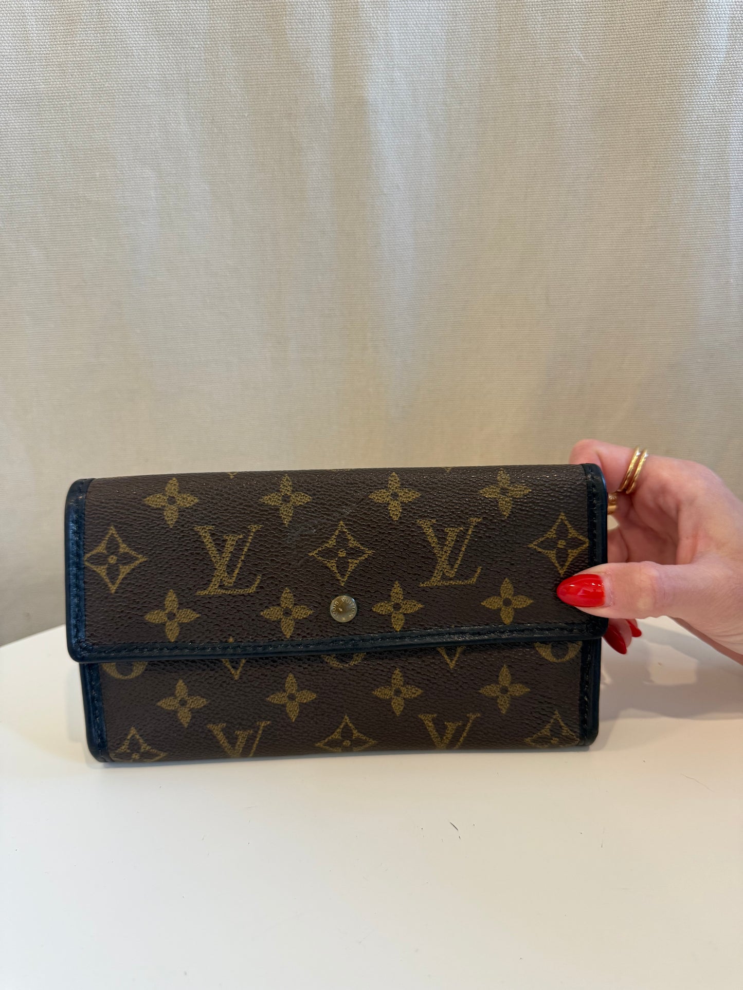Louis Vuitton black trim Sarah trifold wallet rare piece