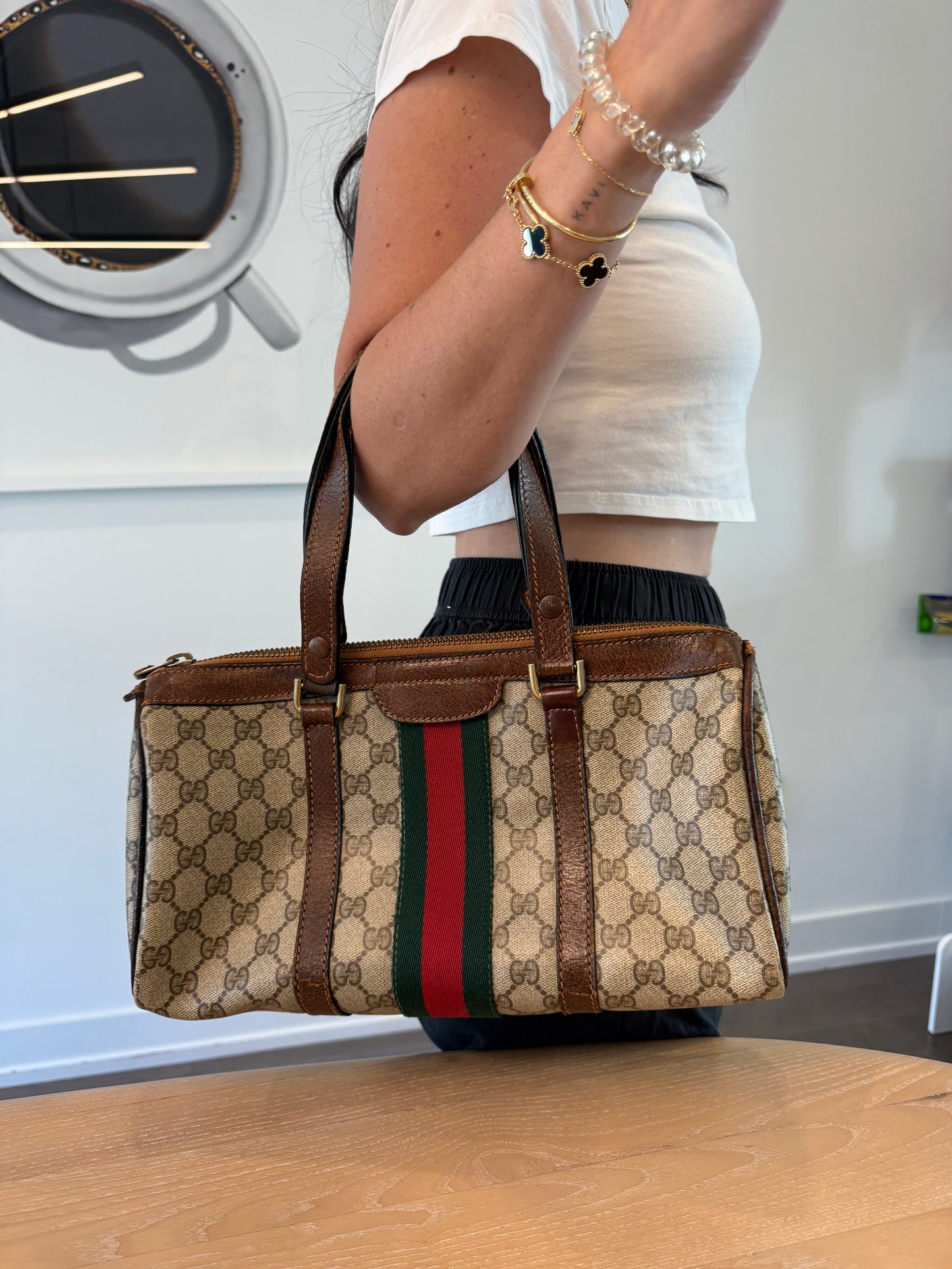 Gucci supreme Ophidia top handle speedy shoulder bag in gorgeous preloved condition fits a lot ! She’s cheap