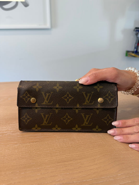 Louis Vuitton monogram accordion wallet fits cards cash coins phones !
