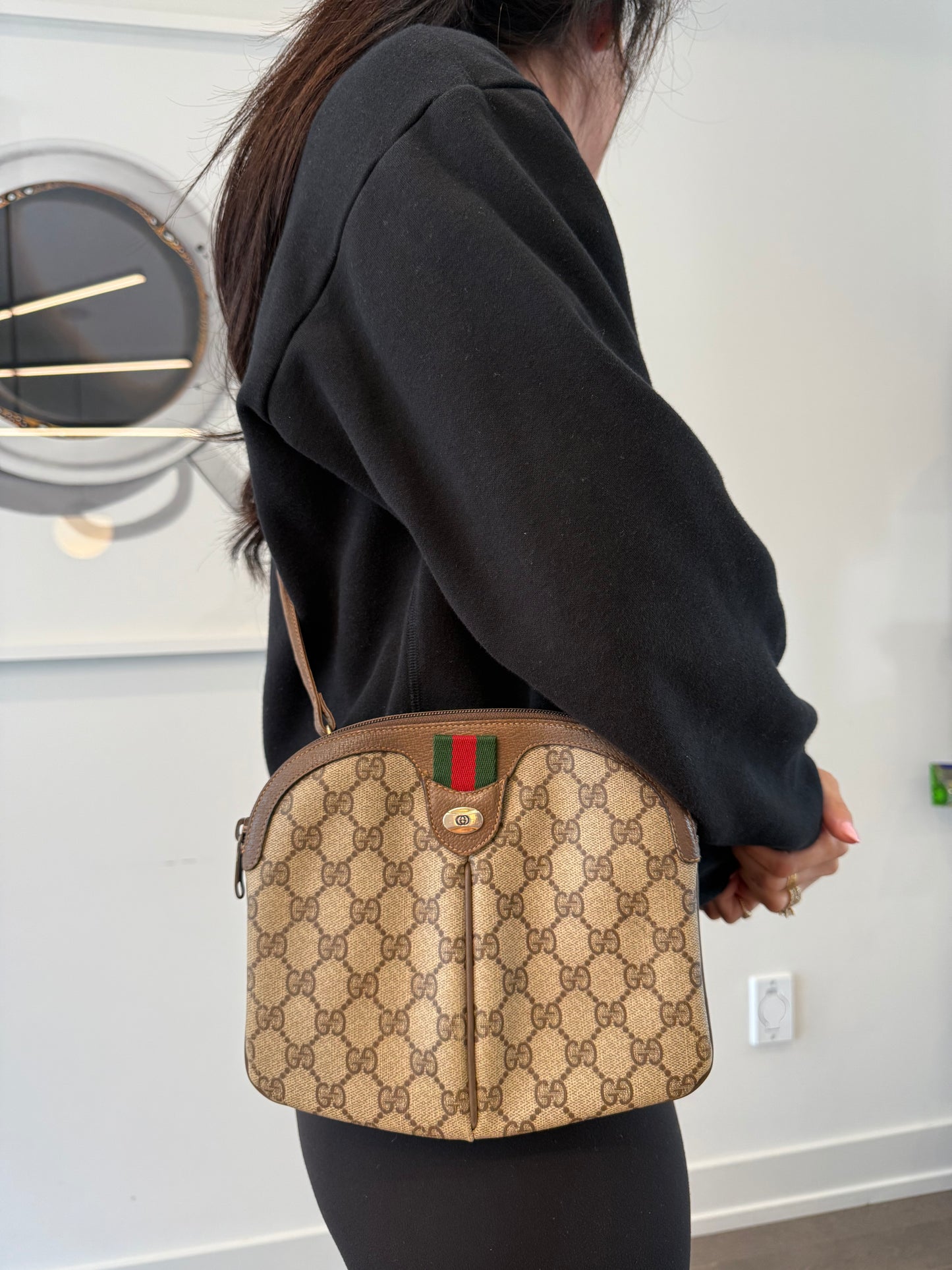 Rare Gucci supreme Ophidia crossbody in literally 9 9.5/10 condition with fabric interior fits phones keys makeup lipstick etc