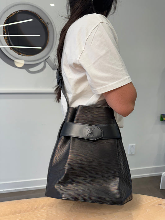 Rare Louis Vuitton Sac De Paul GM epi adjustable strap crossbody shoulder bag in absolute pristine condition inside and out with original dustbag