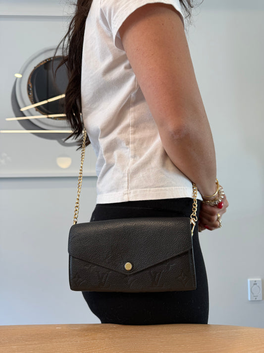 Rare Louis Vuitton empriente Sarah envelope black/gold xl wallet with added strap! Fits phones keys makeup cards coins etc