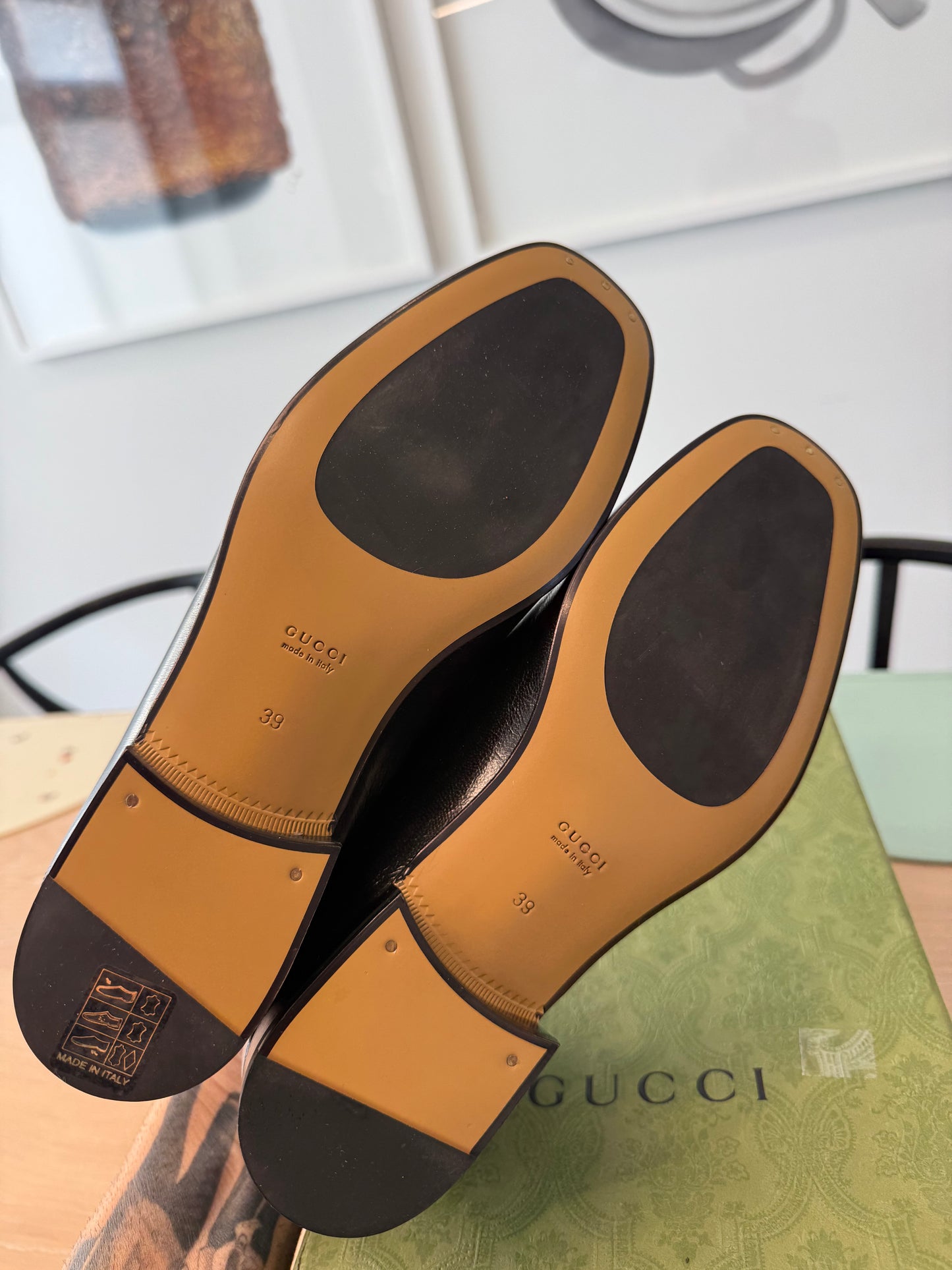 Authentic Gucci Goatskin Womens Horsebit Mid-Heel Loafers 39 Black retail $1699!! Asking over 60% off