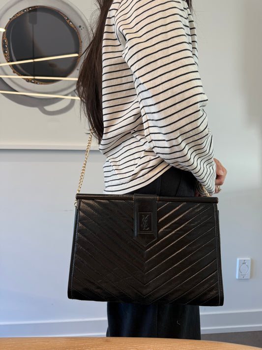 Rare Heavy duty Yves Saint Laurent magnetic closure xl crossbody clutch in absolute gorgeous condition! Fits phones keys makeup wallets etc