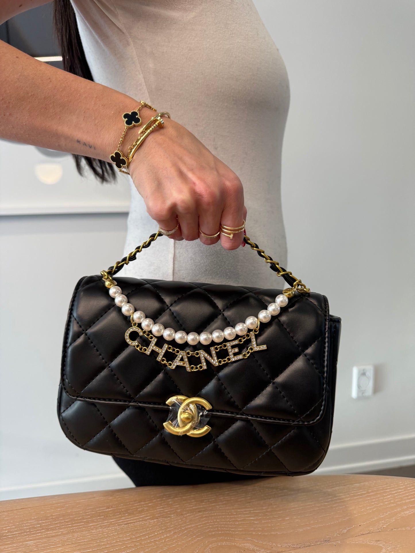 Like new in box ! Chanel makeup novelty vip quilted classic flap crossbody ! Don’t spend 15k in stores ! This makeup vip beauty bag does the job !