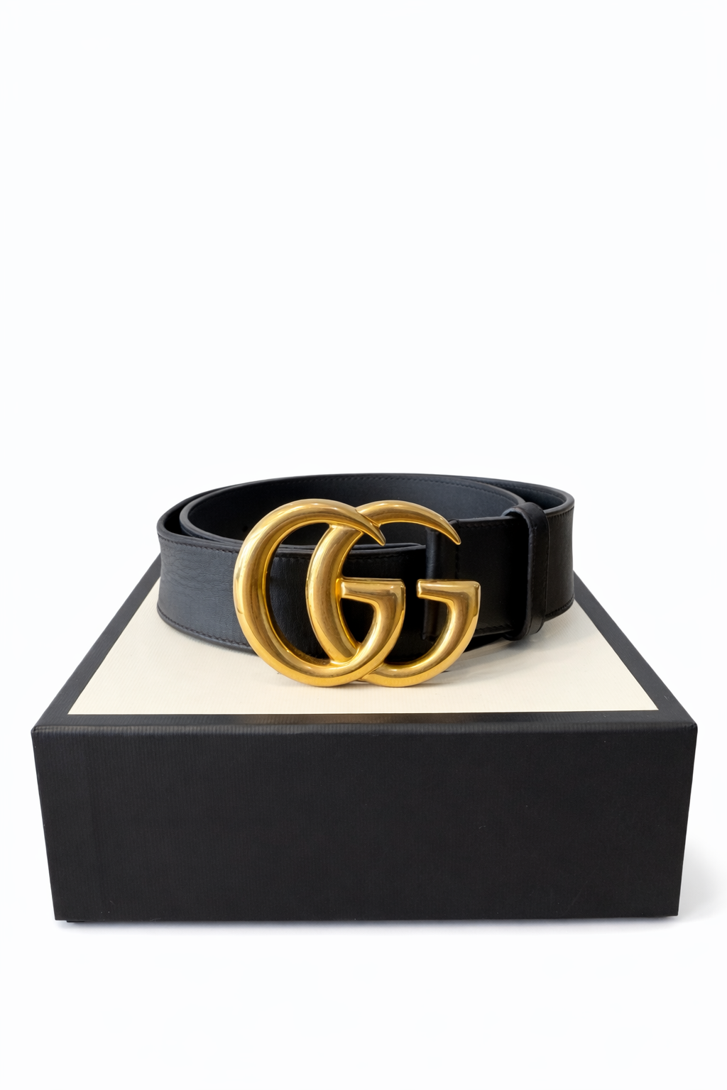 Gucci Marmont gg wide belt size 85 fits xs s and m retail is $755 plus tax !gorgeous condition in box