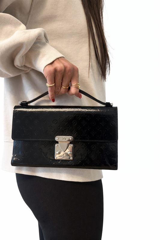 Rare Louis Vuitton black / silver vernis anoushka top handle travel passport organizer with insert ! Fits all passports cards cash coins etc