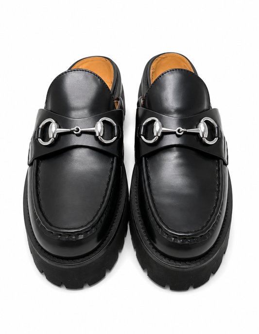Authentic Gucci Black/ Silver Patent Leather Mule Horsebit brand new in dustbag women’s size 38! Client paid over $1500 with tax ! Never worn !