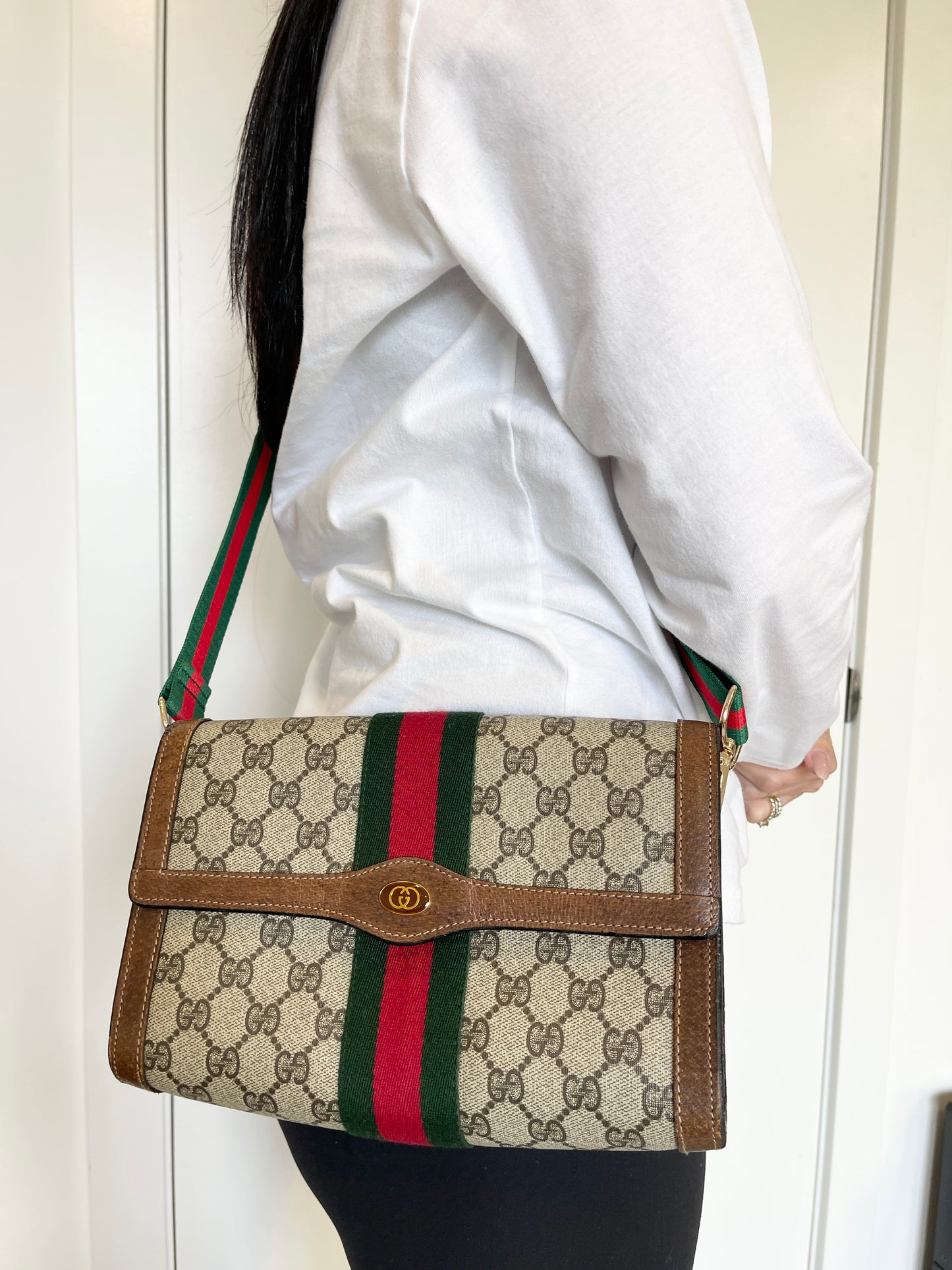 Rare Gucci Ophidia supreme crossbody clutch with strap in pristine condition