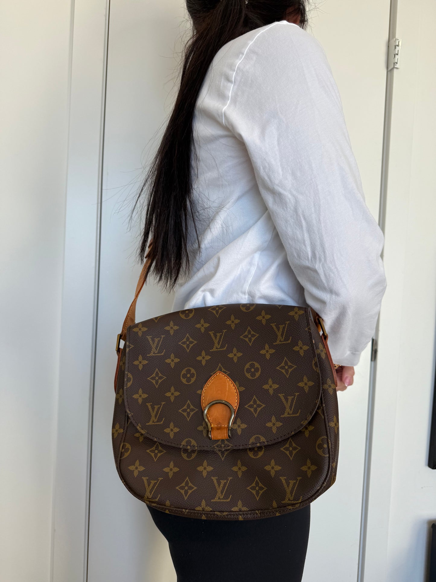 Louis Vuitton St Cloud GM adjustable strap crossbody bag in gorgeous condition