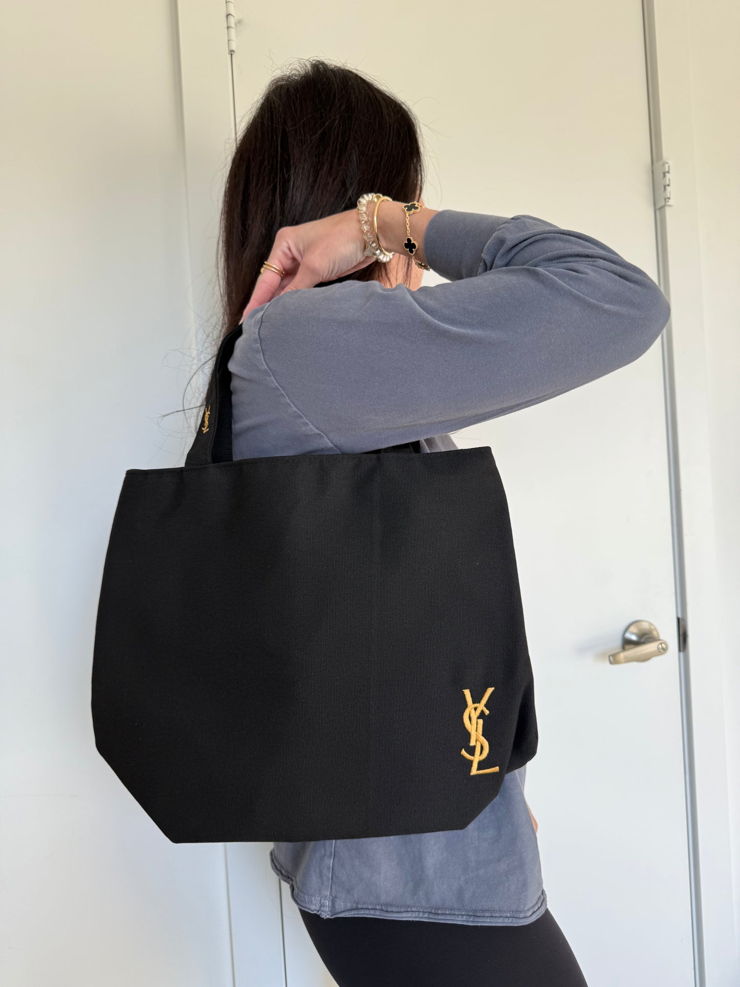 Brand new Yves Saint Laurent parfum shoppers tote for laptops etc pink interior !