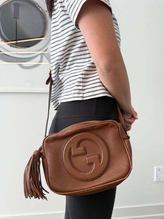 Authentic Gucci Brown disco adjustable strap tassle crossbody ! Retail $2500