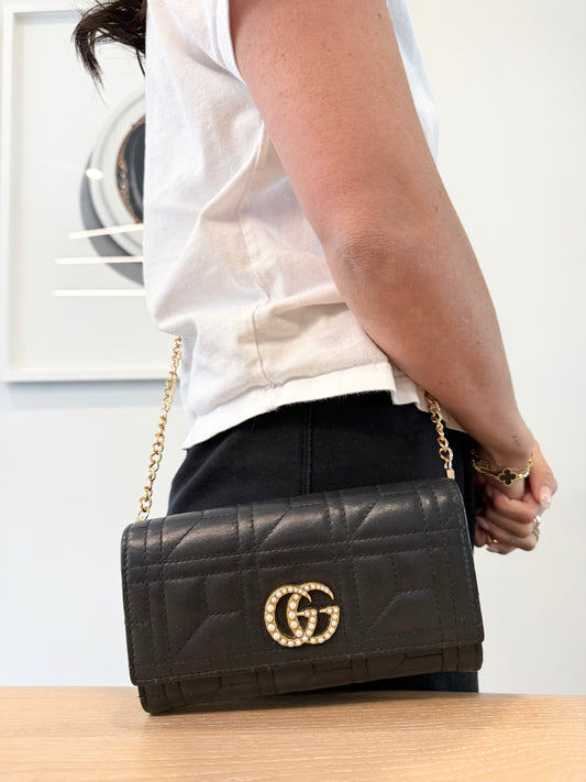 Authentic Gucci Marmont Pearl rare flap xl wallet with added removeable strap in dustbag! Fits phones cards cash coins etc a