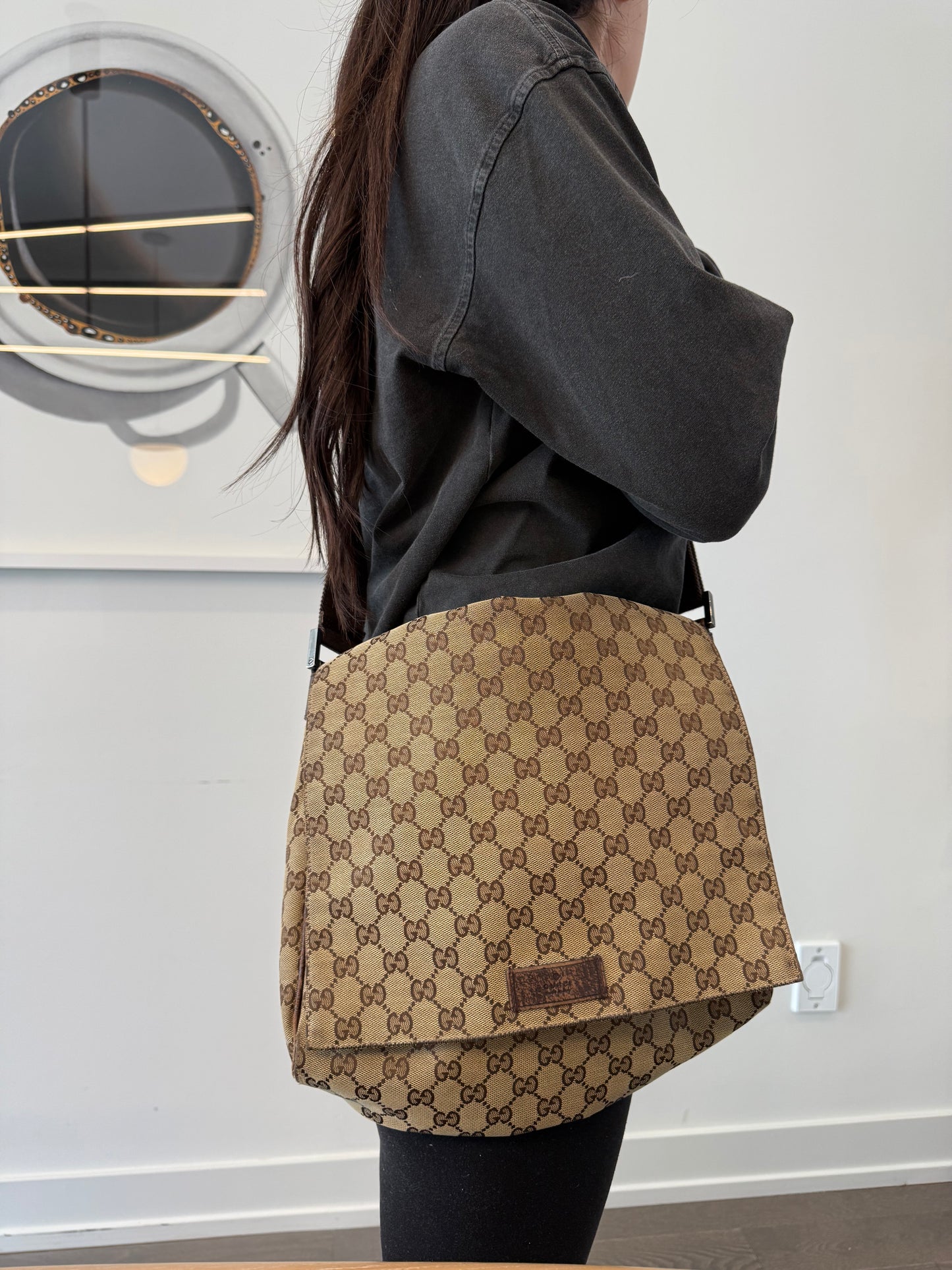 Gucci adjustable strap heavy duty flap messenger crossbody unisex bag! Fits everything from laptops to clothes !