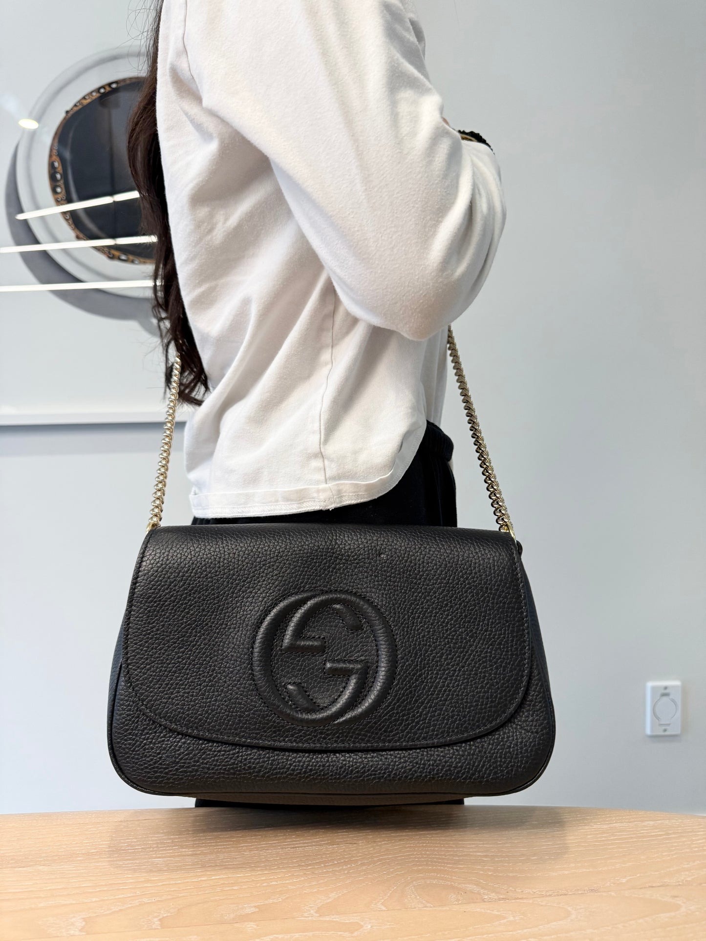 Authentic Gucci Black Soho Crossbody in 9.8/10 condition retail $3000!!
