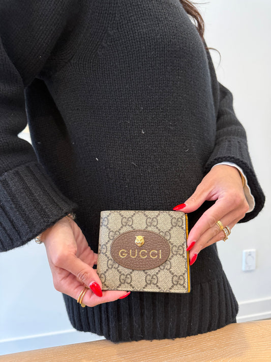 Rare Gucci tiger supreme bi fold men’s wallet retail $740