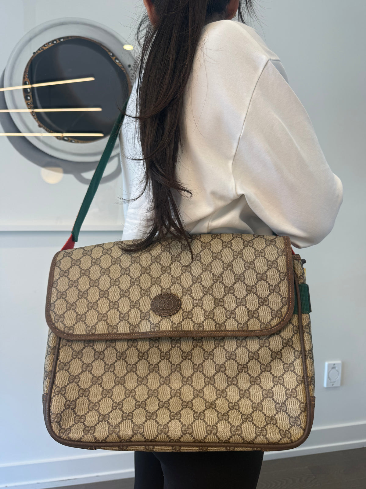 Authentic Gucci Supreme Heavy duty crossbody Ophidia strap with removable supreme clutch ! Retail $3000