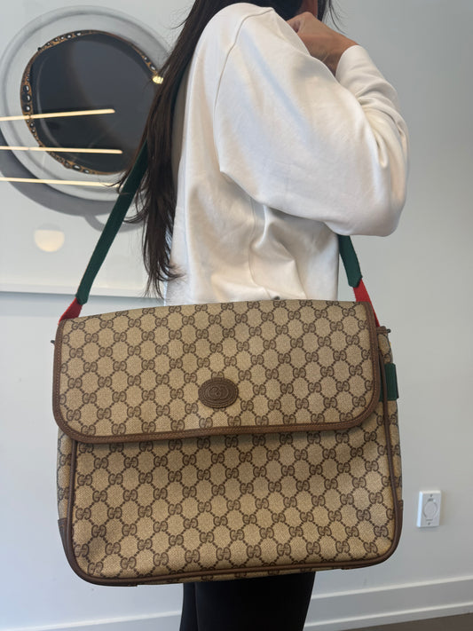 Authentic Gucci Supreme Heavy duty crossbody Ophidia strap with removable supreme clutch ! Retail $3000