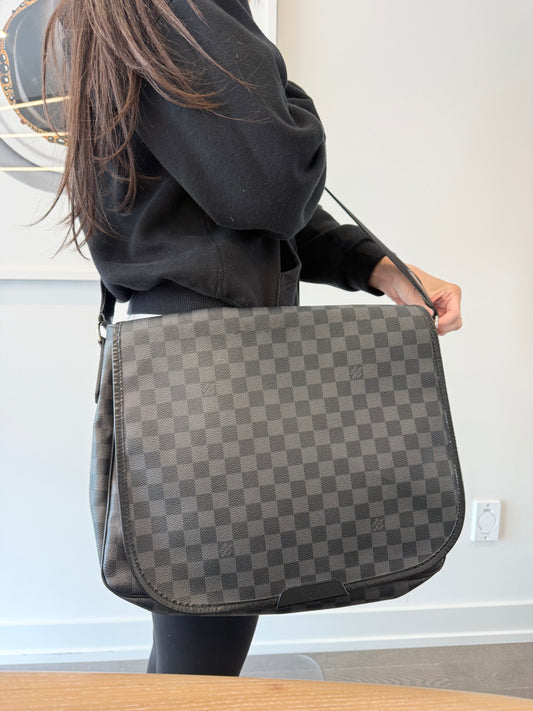 Authentic Louis Vuitton Graphite Daniel GM Flap unisex adjustable strap messenger in gorgeous preloved condition $3000 retail fits everything from laptops documents diapers etc