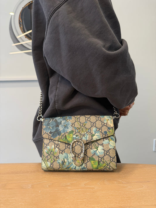 Rare Gucci blooms dionysus WOC Crossbody with added strap! Other companies want $2100 usd USED! Multiple compartments phones keys makeup etc fit