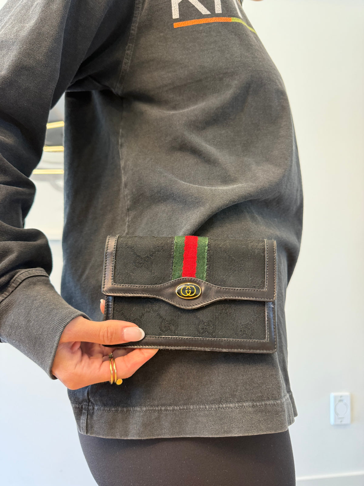 Authentic Gucci black supreme Ophidia button closure cardholder coin pouch clutch