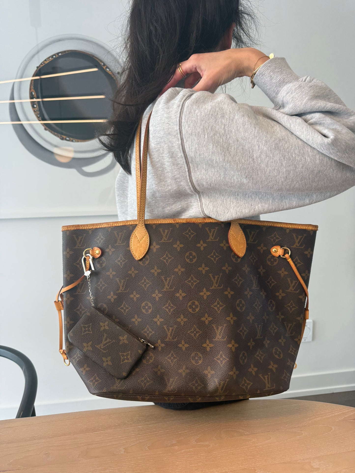Louis Vuitton monogram neverfull MM in gorgeous condition with matching monogram cles coin card holder ! Retail $2720 plus tax !