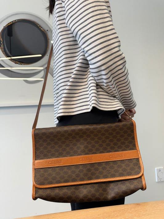 Celine macadam magnetic closure crossbody with original crossbody strap ! Fits phones wallets keys etc gorgeous condition