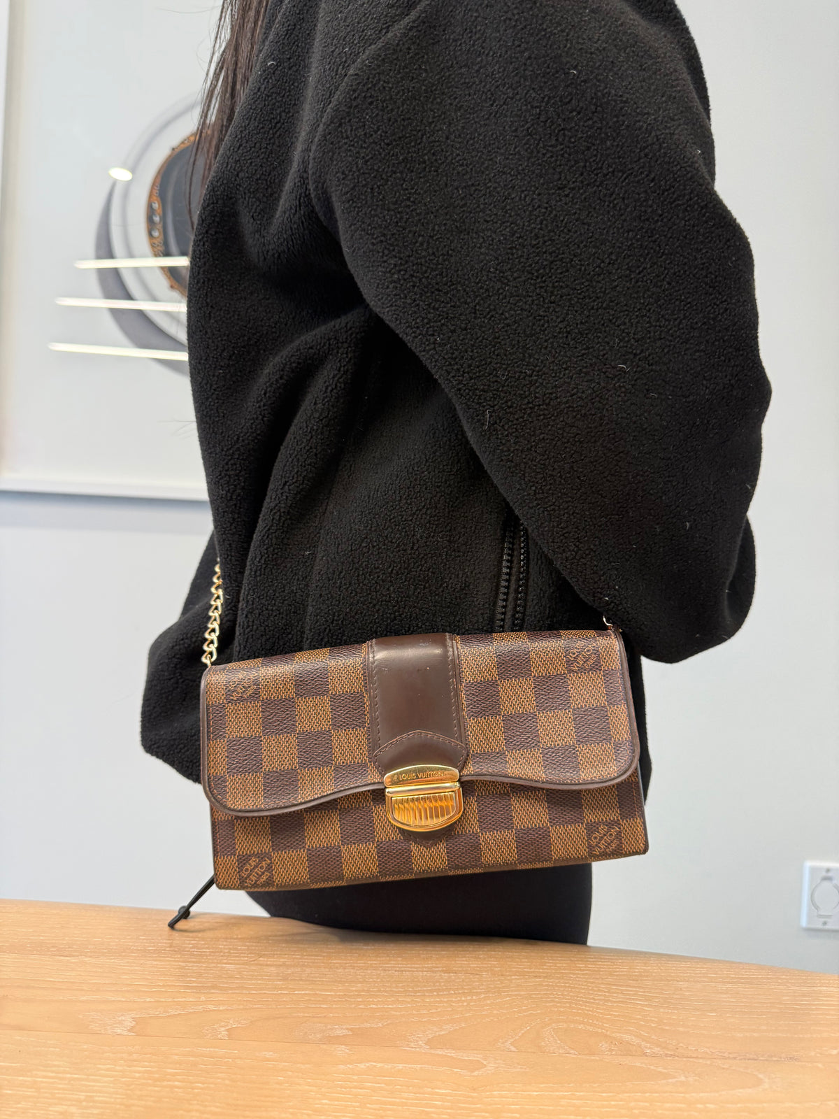 Authentic Louis Vuitton damier ebene flap xl Bloomsbury wallet in box with added removeable strap ! Retail $910 fits phones etc