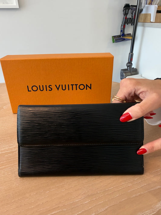 Authentic Louis Vuitton Epi Sarah trifold wallet in box purple interior and CLEAN!