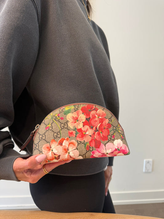 Authentic Gucci limited edition in box supreme blooms cosmetic clutch fits phones keys cash coins makeup etc like new!!