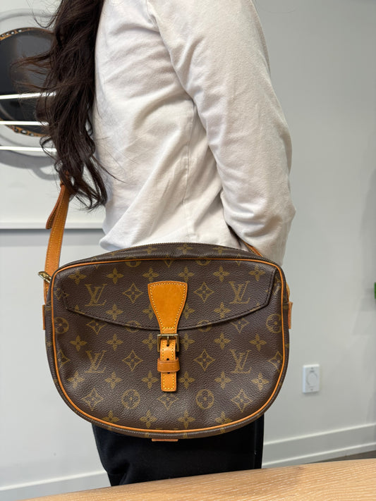 Authentic Louis Vuitton Monogram Juenne Fille MM Adjustable Strap Crossbody fits phones wallets keys makeup etc