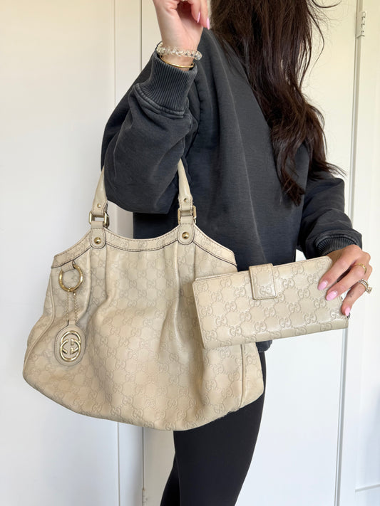 Rare Gucci leather sukey shoulder bag in gorgeous condition with matching guccisima wallet limited edition interior on the shoulder bag retail for both $2000