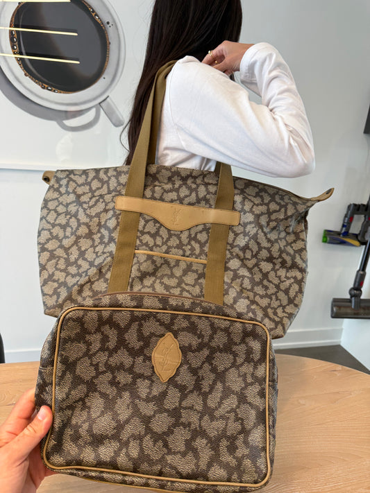 Authentic Yves Saint Laurent matching set Shoulder tote and clutch !