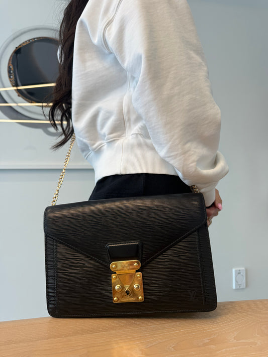 Authentic Louis Vuitton Epi Crossbody clutch with original lv wristlet and added removeable strap gorgeous preloved condition fits wallets keys makeup phones etc