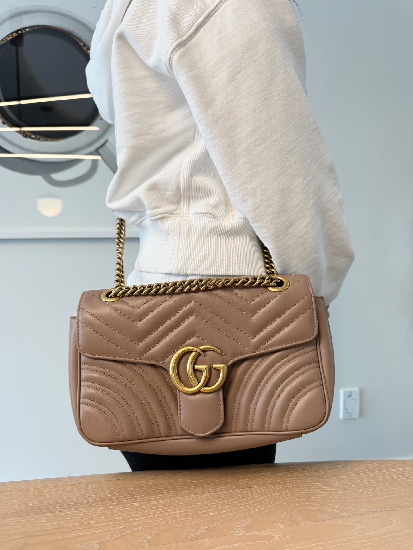 Authentic Gucci Marmont Medium Porcelain Rose 2 Way Crossbody Shoulder bag in 9.5/10 condition! With original $3300 tag . Colour now discontinued and it’s currently $3700 plus tax on their website !! Fits everything!