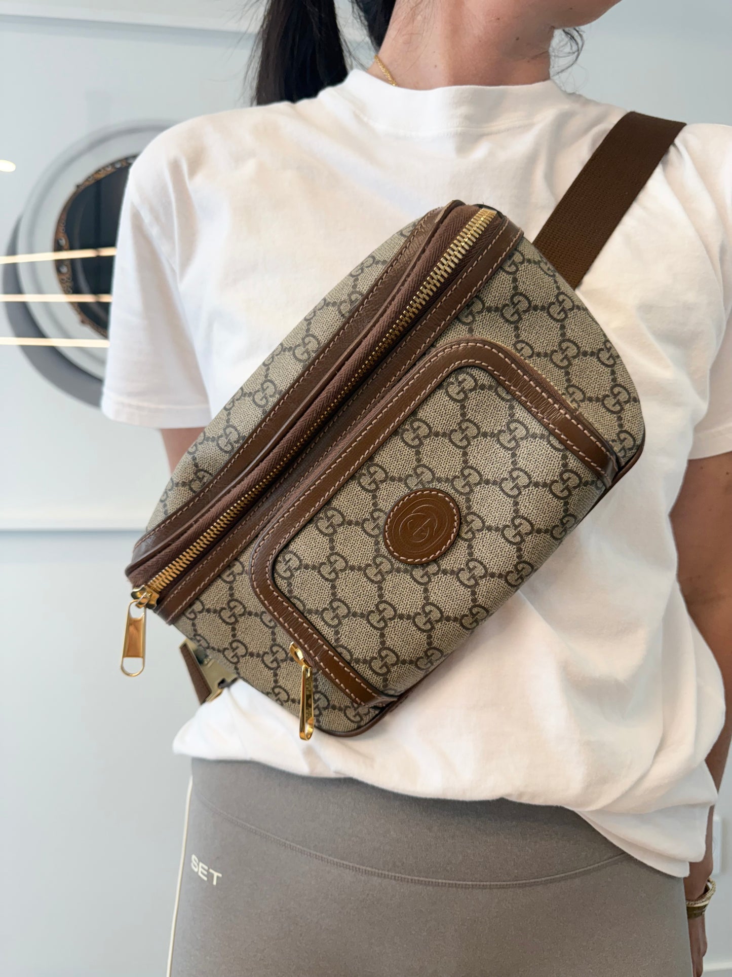 Authentic Gucci supreme double zipper pocket unisex adjustable strap crossbody fannypack ! Retail $2750 fits phones wallets keys makeup etc 9/10Condition!