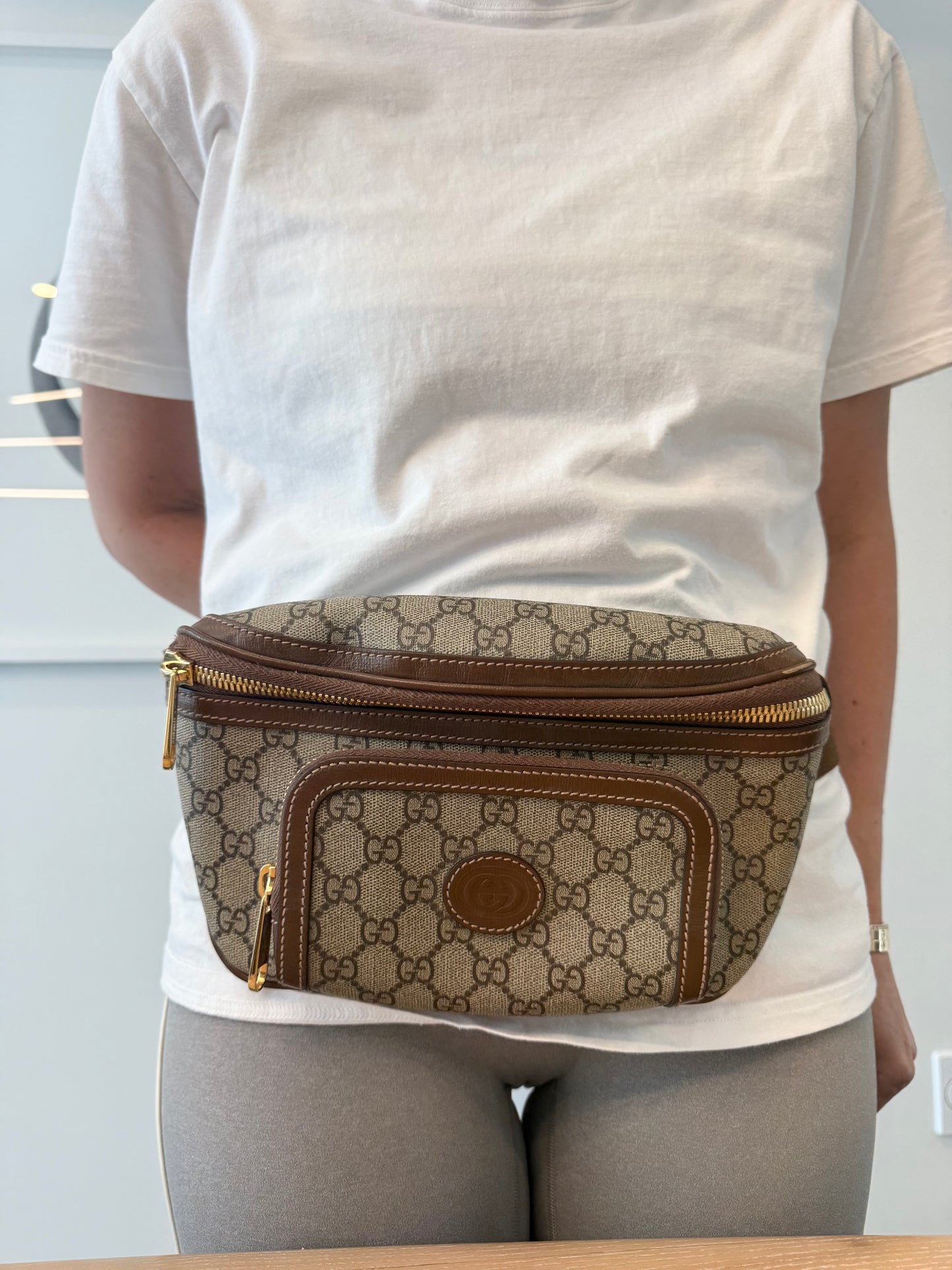 Authentic Gucci supreme double zipper pocket unisex adjustable strap crossbody fannypack ! Retail $2750 fits phones wallets keys makeup etc 9/10Condition!