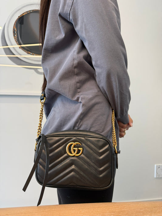 Authentic Gucci Marmont Small Camera Bag Crossbody Retail is $2500 plus tax !!! Just under 3k. I want 65% off retail! Fits phones cards cash coins etc