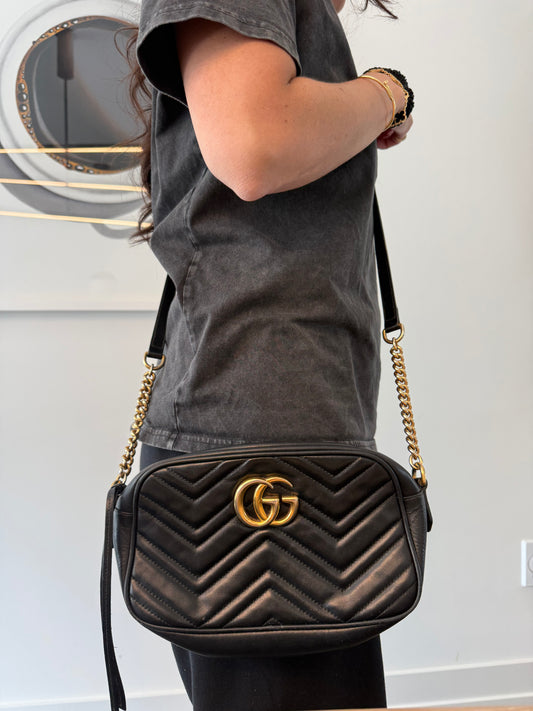 Authentic Gucci Marmont Medium Adjustable Strap Camera Bag! The small retails for $2500 plus tax ! This is the medium! Fits all phones wallets keys etc