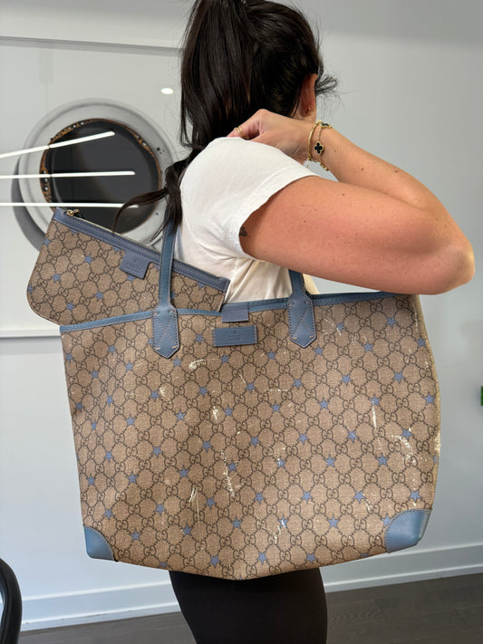 Rare Gucci supreme star graphiti shoulder tote with no rips on the trim! Plus original matching pochette!! Fits laptops etc