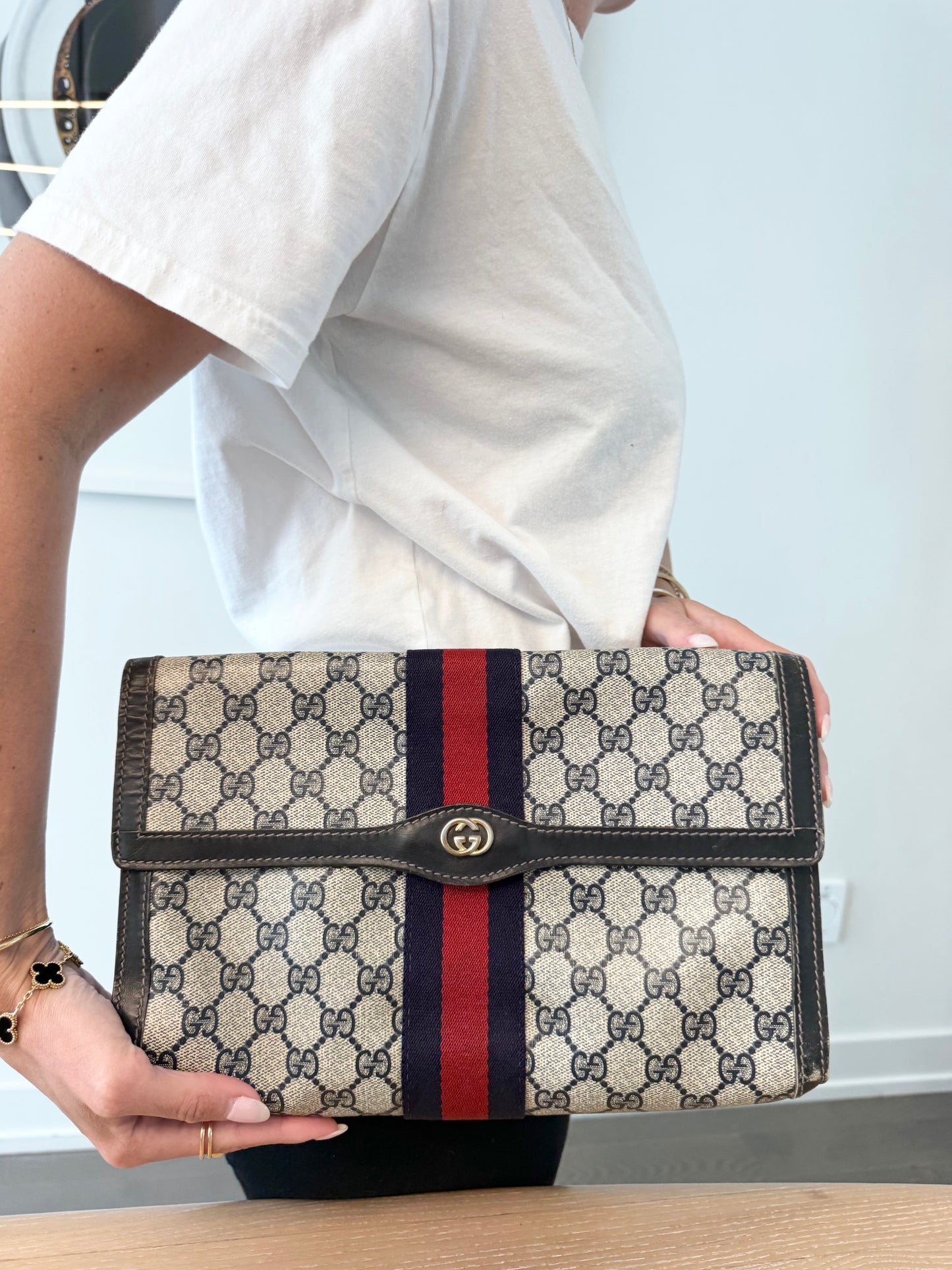 Authentic Gucci Ophidia supreme parfum xl clutch in gorgeous preloved condition fits phones wallets keys makeup water bottles etc