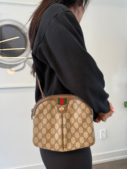 Rare Gucci supreme Ophidia crossbody in literally 9 9.5/10 condition with fabric interior fits phones keys makeup lipstick etc