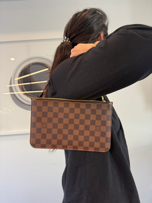 Louis Vuitton damier ebene pochette GM in dustbag with cherry interior in like brand new condition fits phones cards keys makeup lipstick etc literally 9.8/10