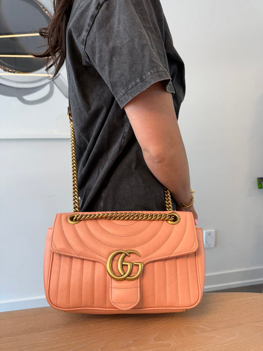 Authentic Gucci Medium 2 Way crossbody shoulder salmon pink marmont bag in dustbag gorgeous condition inside and out retail $3700+ tax ! Asking over 60% off