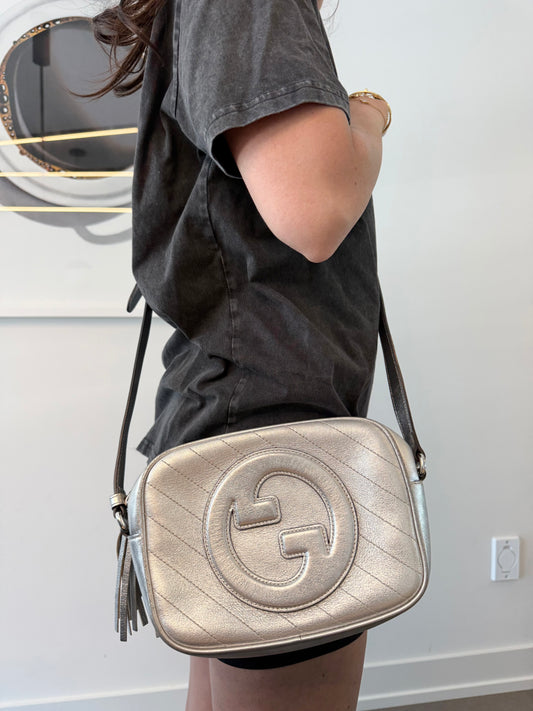 Authentic Gucci Limited Edition SoHo Disco metallic tassle adjustable strap crossbody bag in like new condition absolutely pristine retail $3000