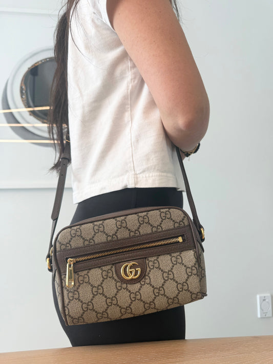 Authentic Gucci Supreme zipper top adjustable strap crossbody like new in dustbag! Retail $2500 asking 50% off fits phones wallets keys makeup etc