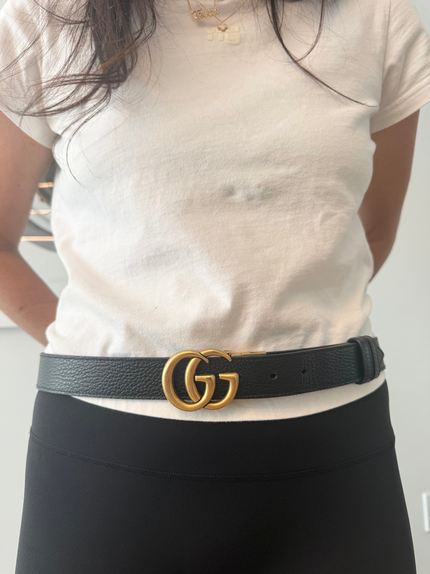 Authentic Gucci Grain leather reversible size 95 black and brown belt ! Fits small medium and large! Retail $805 plus tax in stores gorgeous condition